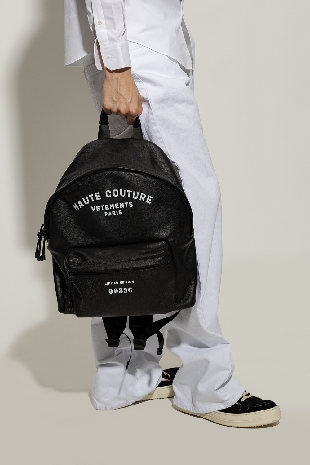 VETEMENTS Backpack with logo | backpack adidas her studio bp h34661 hazcor  white black | Men's Bags rig | SchaferandweinerShops